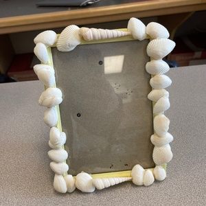 Sandy Seashell Frame
